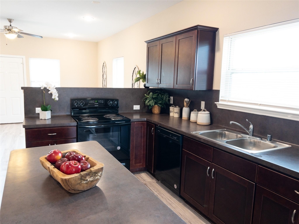 3986 Avenue B - Photo 3