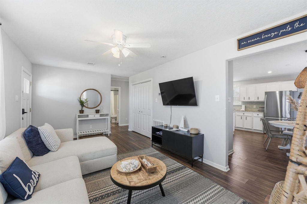 2311 56th Street - Photo 6