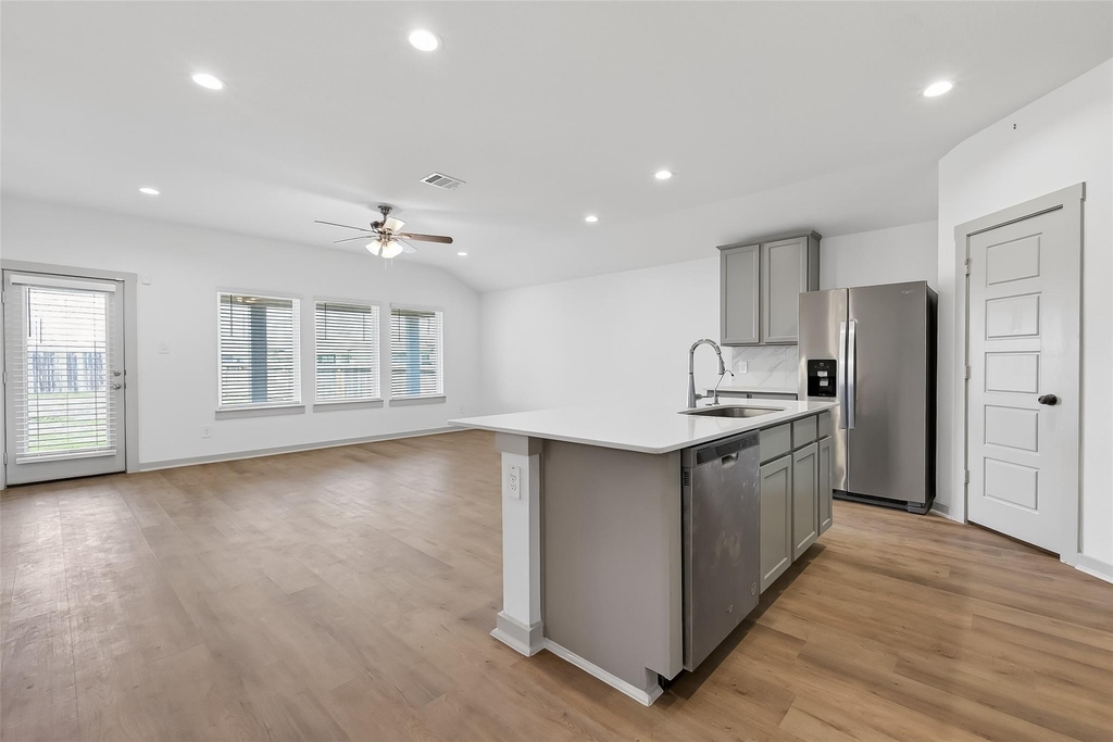 827 Silver Kettle Drive - Photo 2
