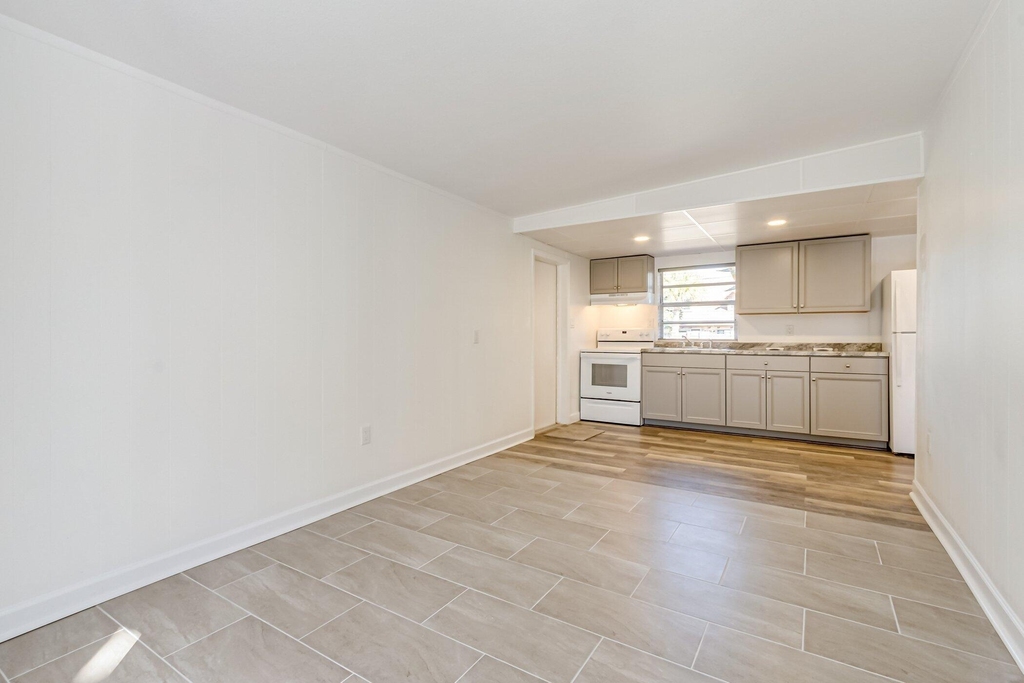 467 Jackson Avenue - Photo 9