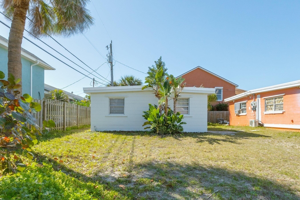 467 Jackson Avenue - Photo 1