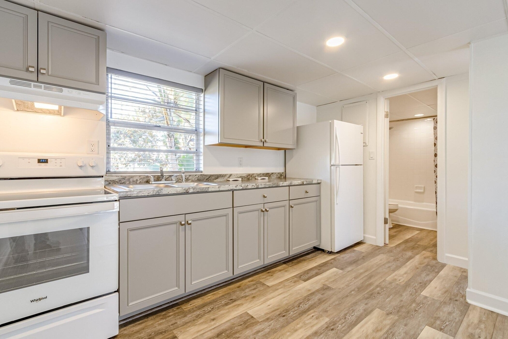 467 Jackson Avenue - Photo 4