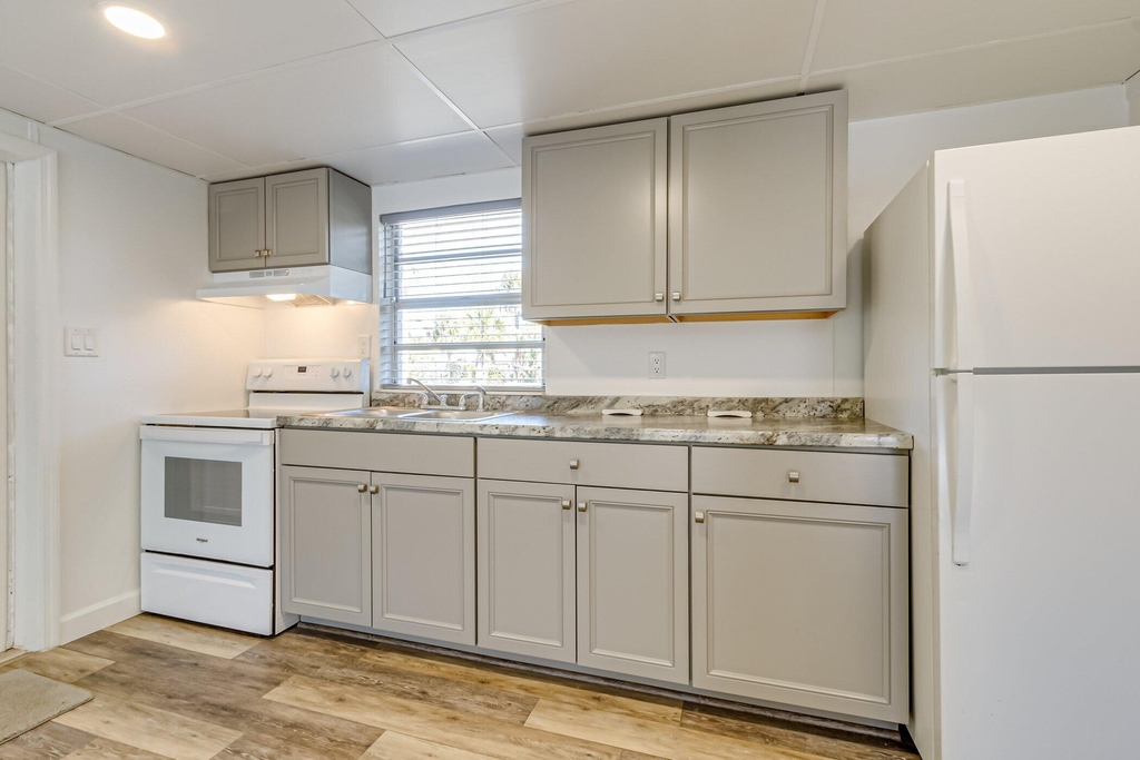 467 Jackson Avenue - Photo 6
