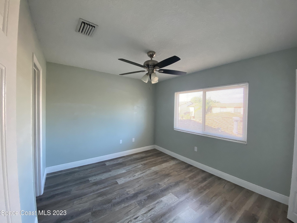 43 Bogart Place - Photo 10