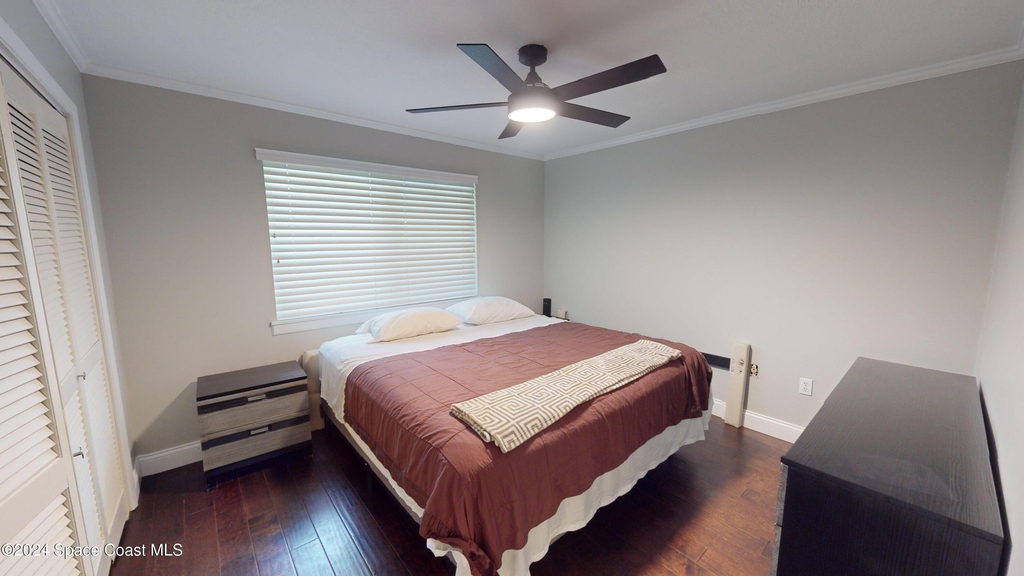 216 Country Club Drive - Photo 17