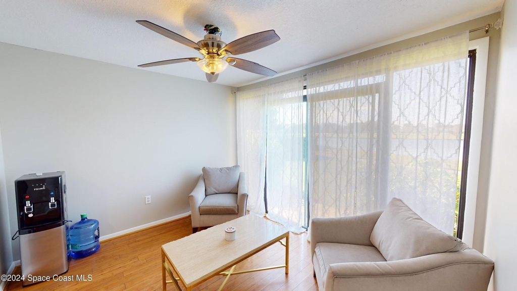 216 Country Club Drive - Photo 4