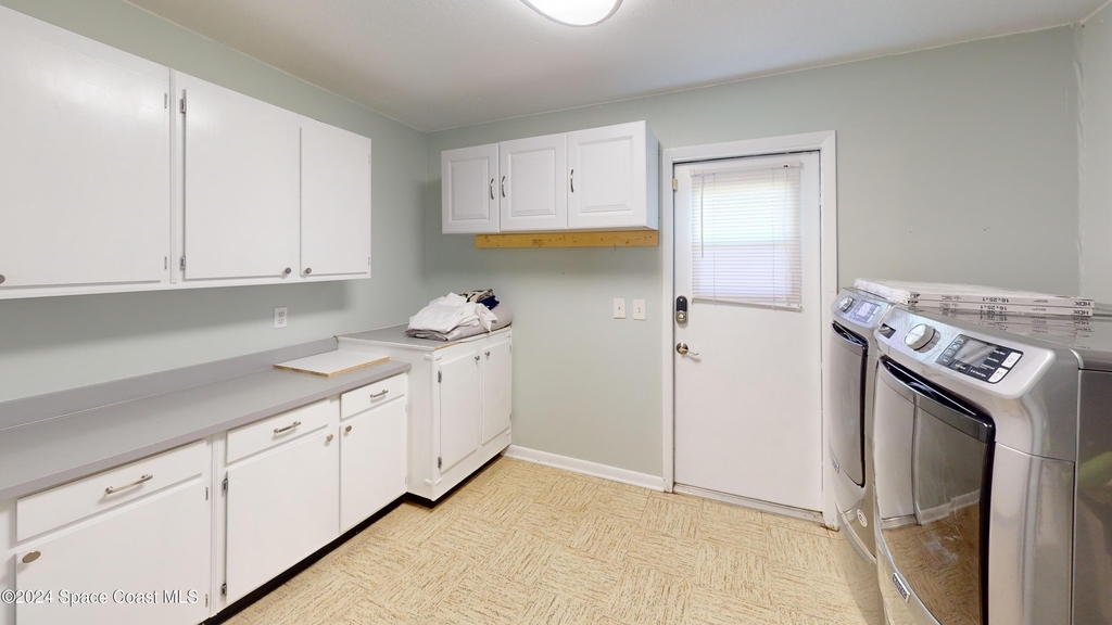 216 Country Club Drive - Photo 38