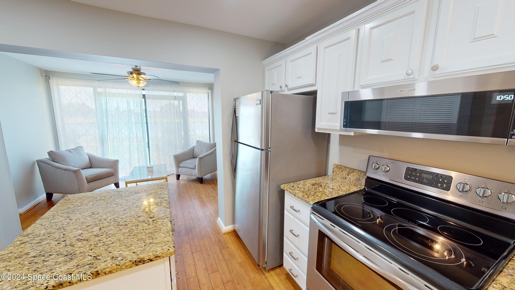 216 Country Club Drive - Photo 9