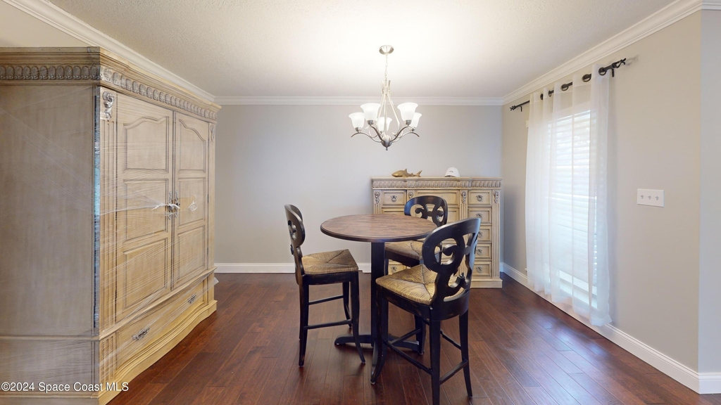 216 Country Club Drive - Photo 10