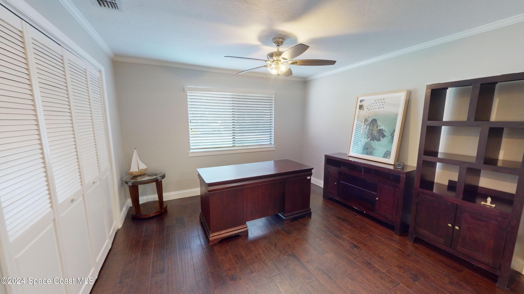 216 Country Club Drive - Photo 19
