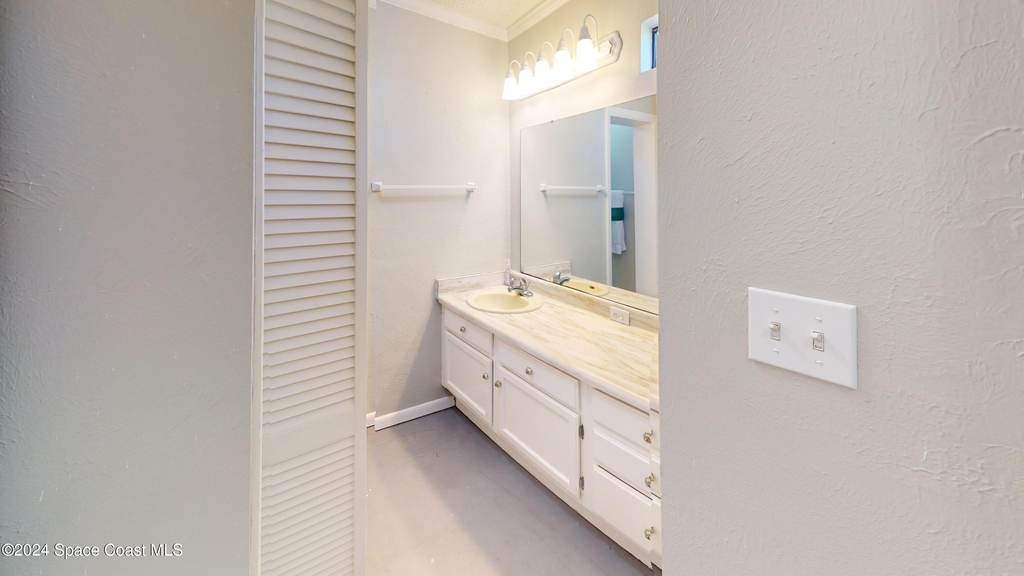 216 Country Club Drive - Photo 27