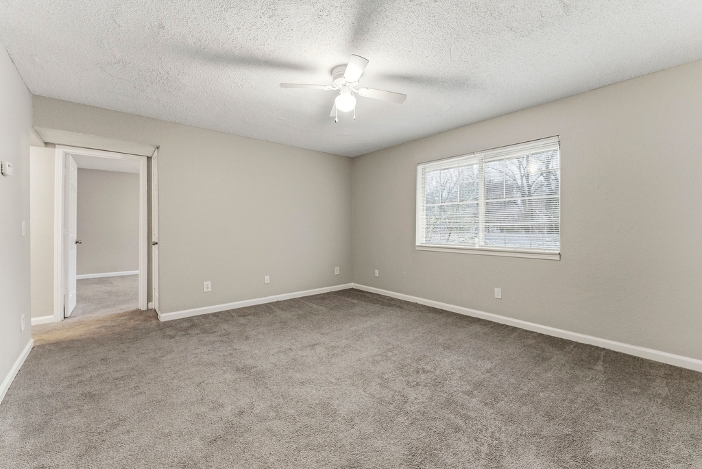 3529 Glenwood Road - Photo 2