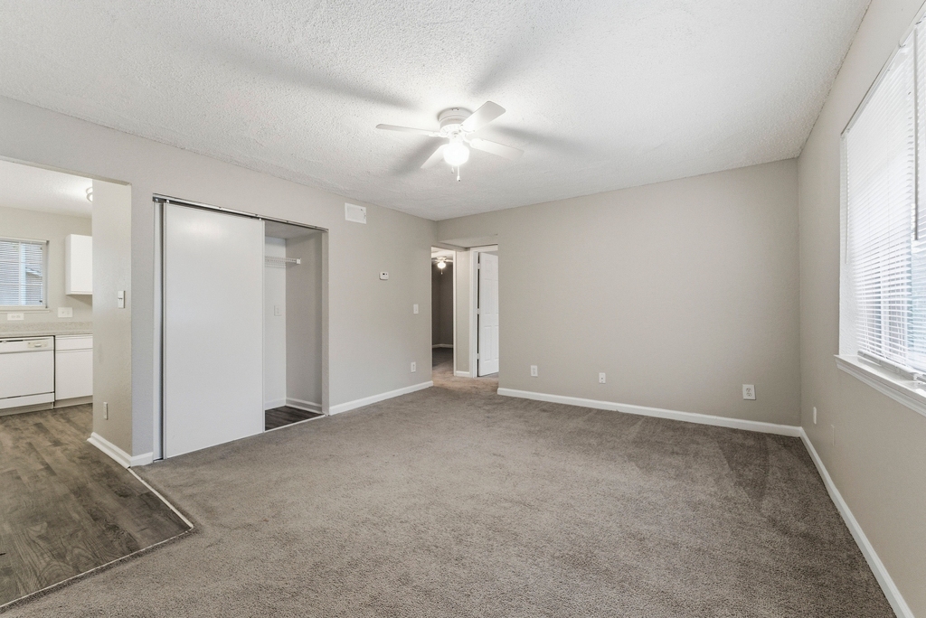 3529 Glenwood Road - Photo 4