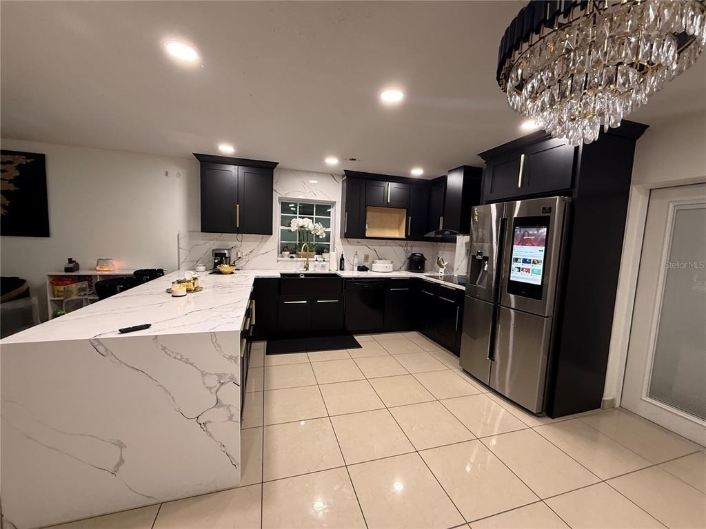1305 E Louise Avenue - Photo 11