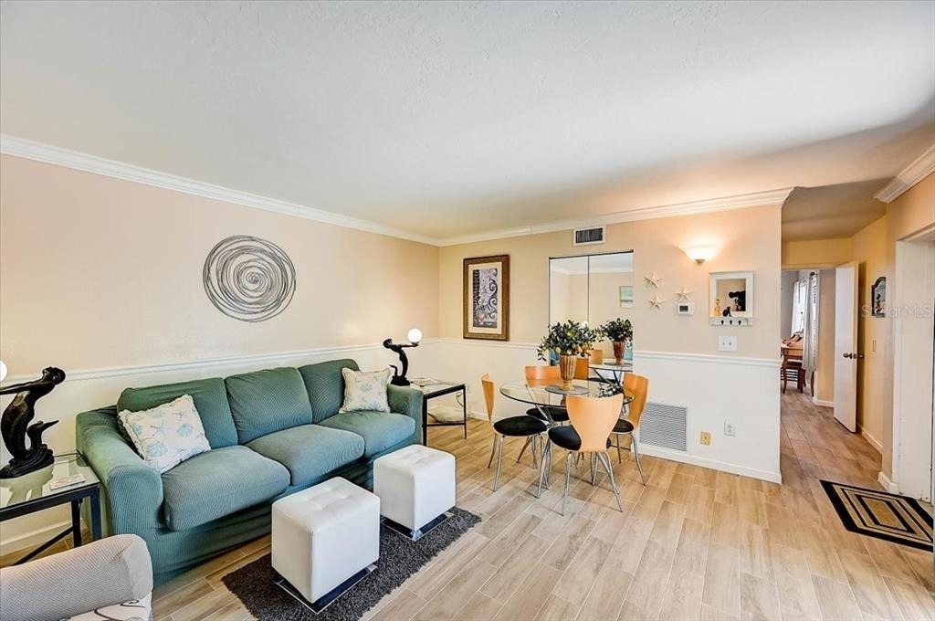 722 S Blvd Of The Presidents - Photo 5