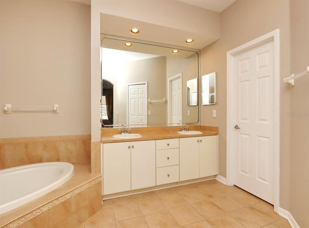 13714 Artesa Bell Drive - Photo 6