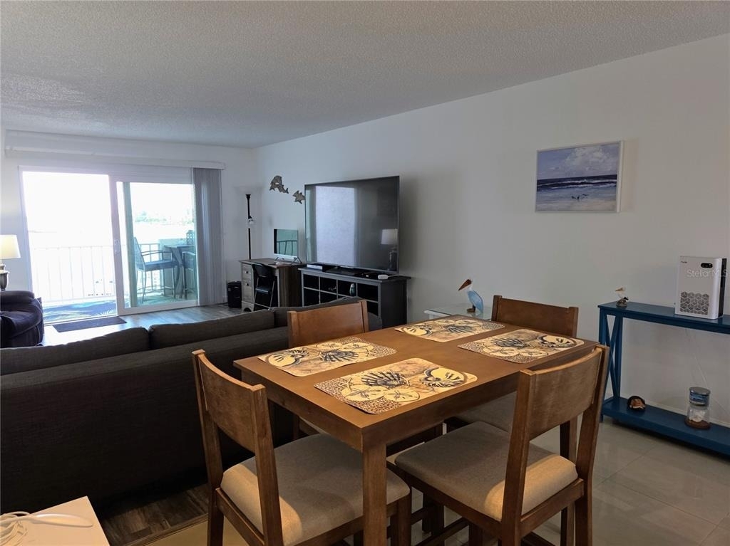 285 107th Avenue - Photo 3