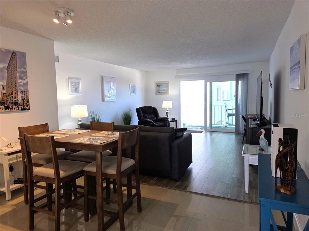 285 107th Avenue - Photo 2