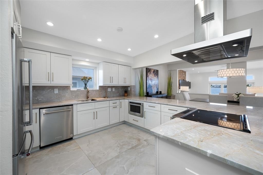 540 59th Avenue - Photo 3