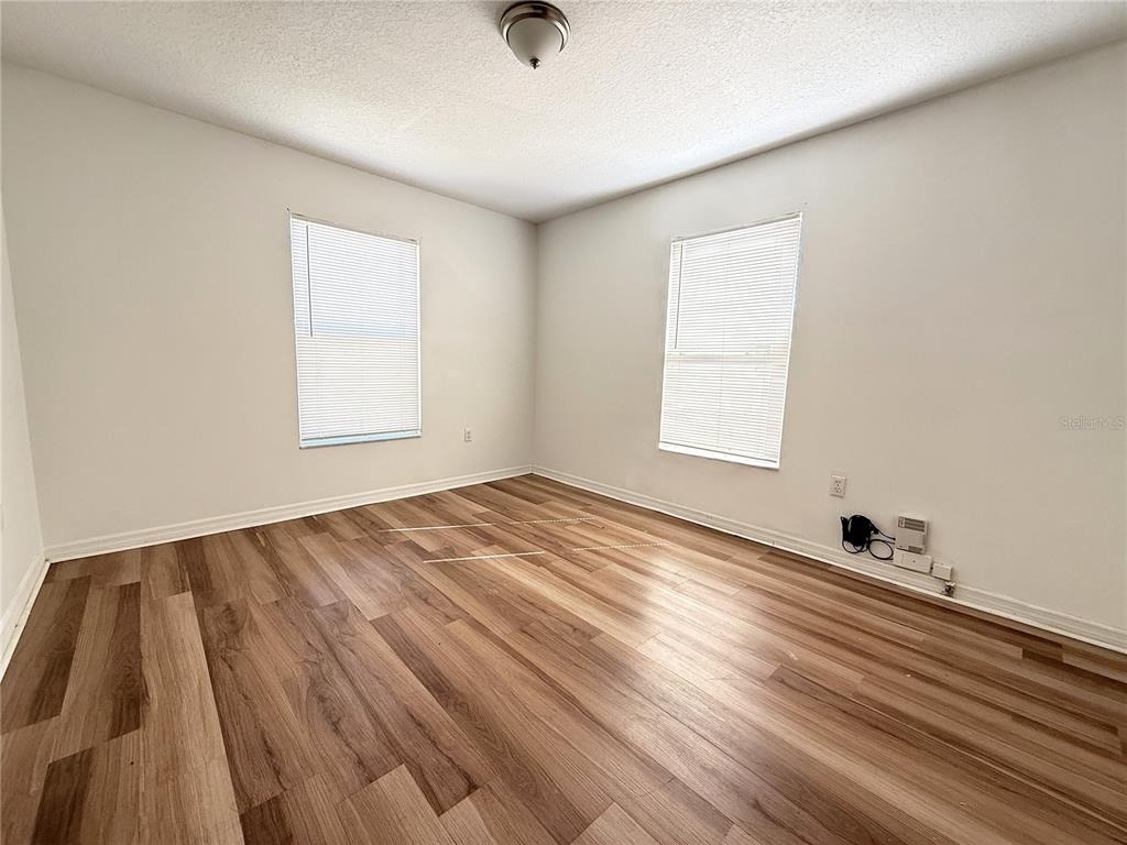 720 Newton Avenue S - Photo 7