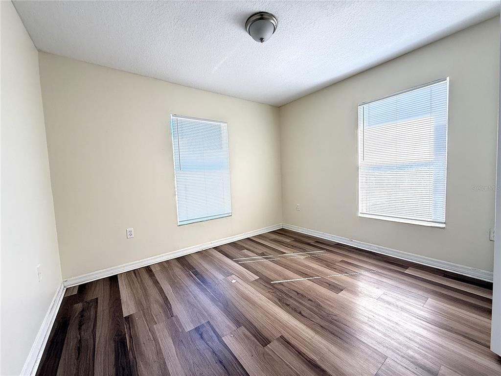 720 Newton Avenue S - Photo 11