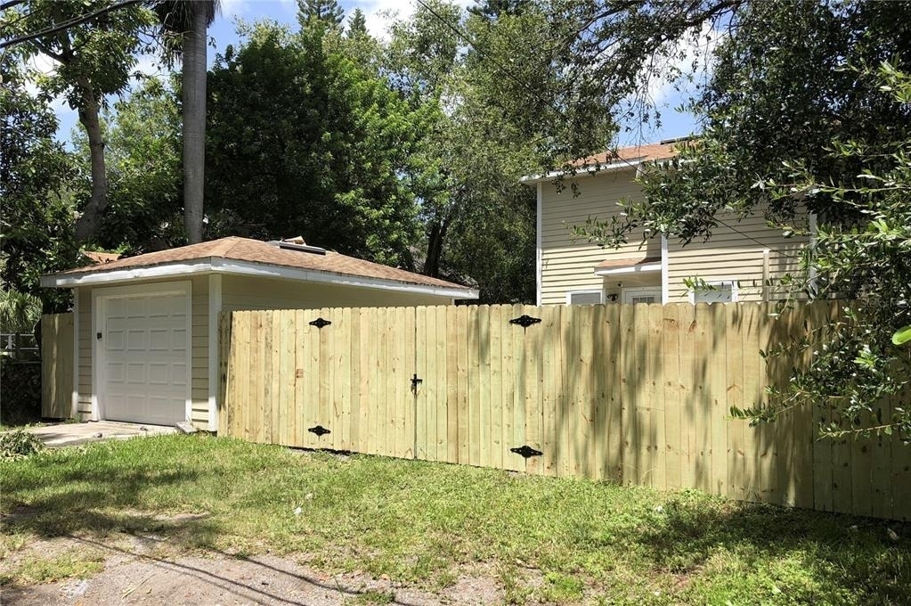 720 Newton Avenue S - Photo 18
