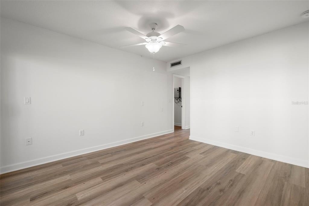 1 Windrush Boulevard - Photo 31