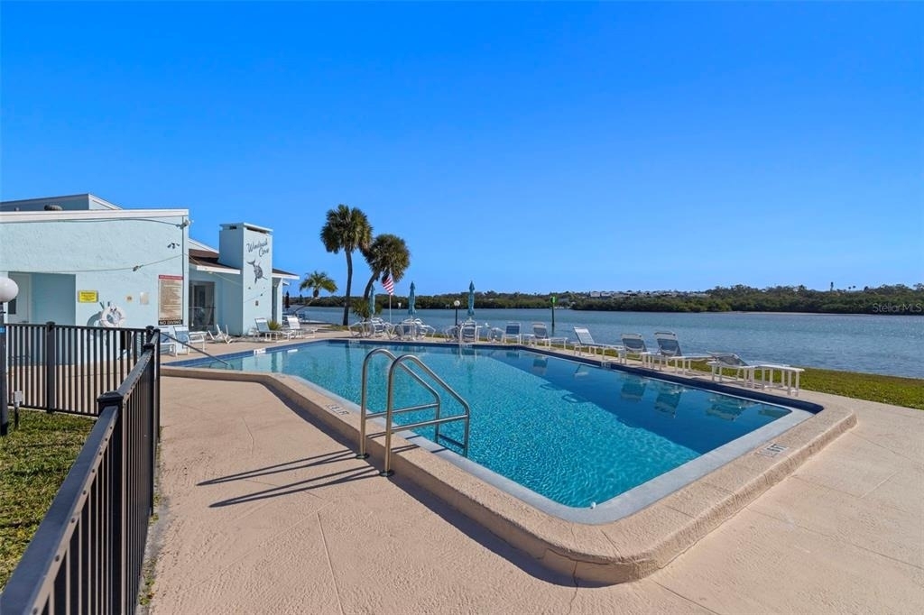 1 Windrush Boulevard - Photo 43
