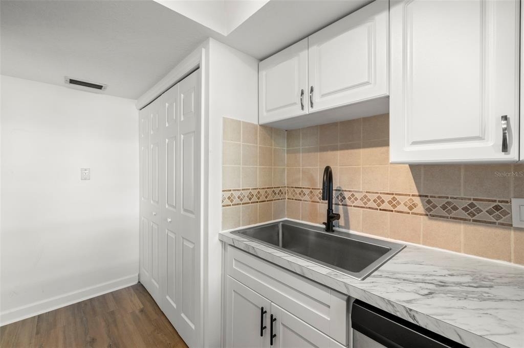 1 Windrush Boulevard - Photo 19