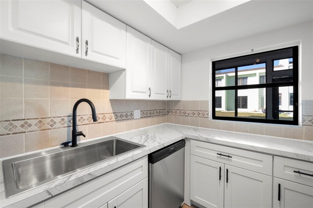 1 Windrush Boulevard - Photo 17