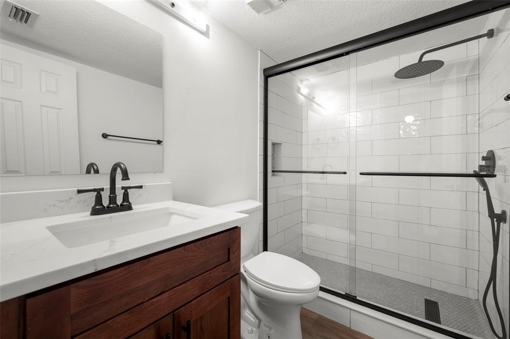 1 Windrush Boulevard - Photo 32