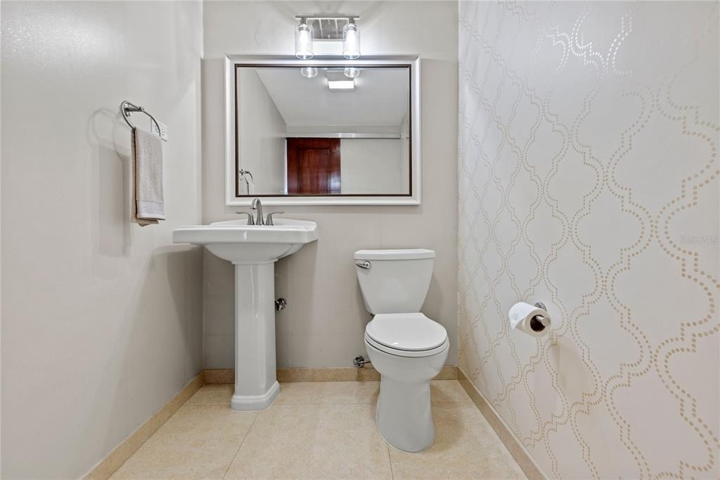 860 Ashford Ave - Photo 14