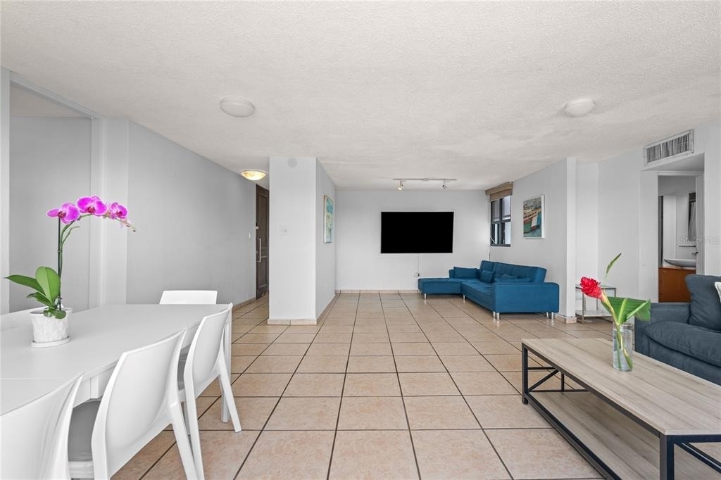 2306 Laurel - Photo 12