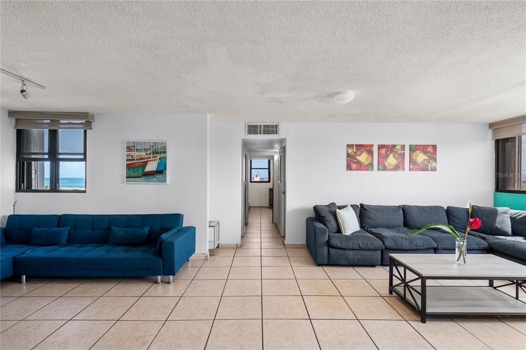2306 Laurel - Photo 2