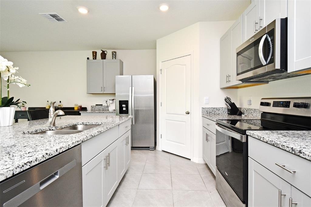 440 Baroness Way - Photo 14