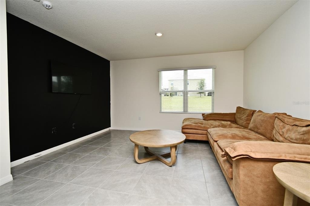 440 Baroness Way - Photo 8