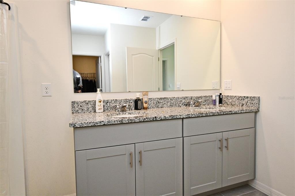 440 Baroness Way - Photo 33