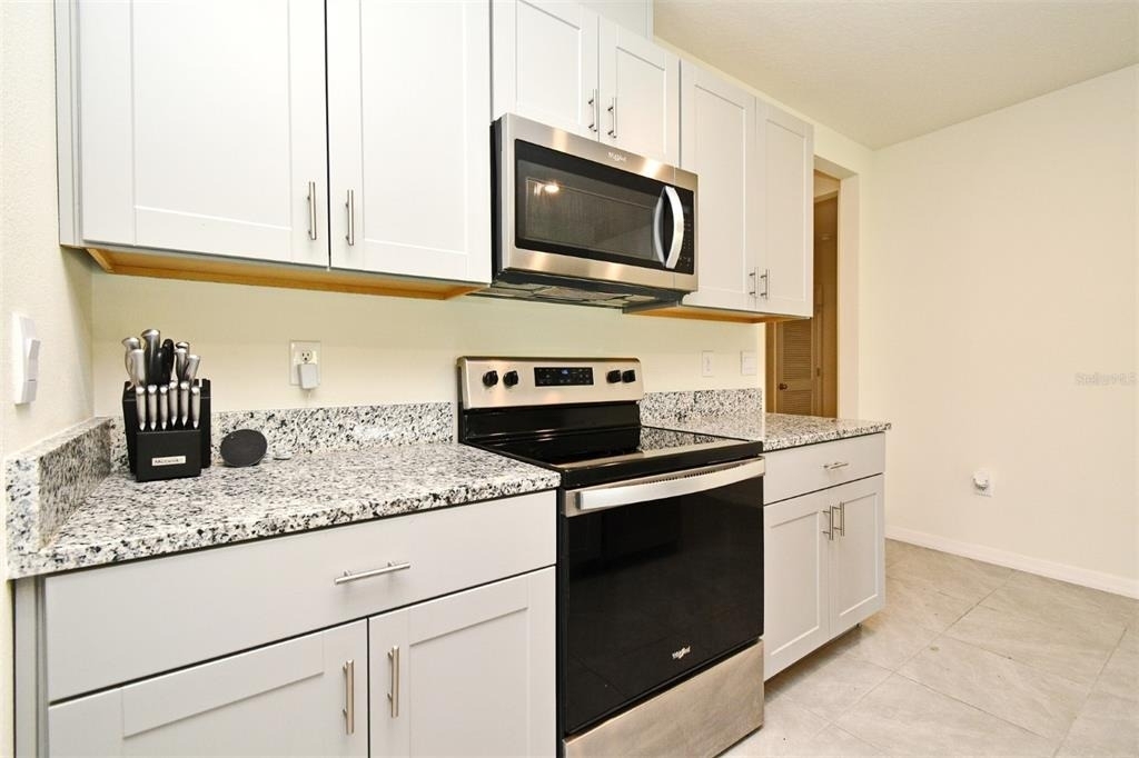 440 Baroness Way - Photo 13