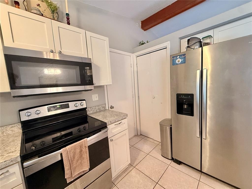 12258 Foothill Street - Photo 14