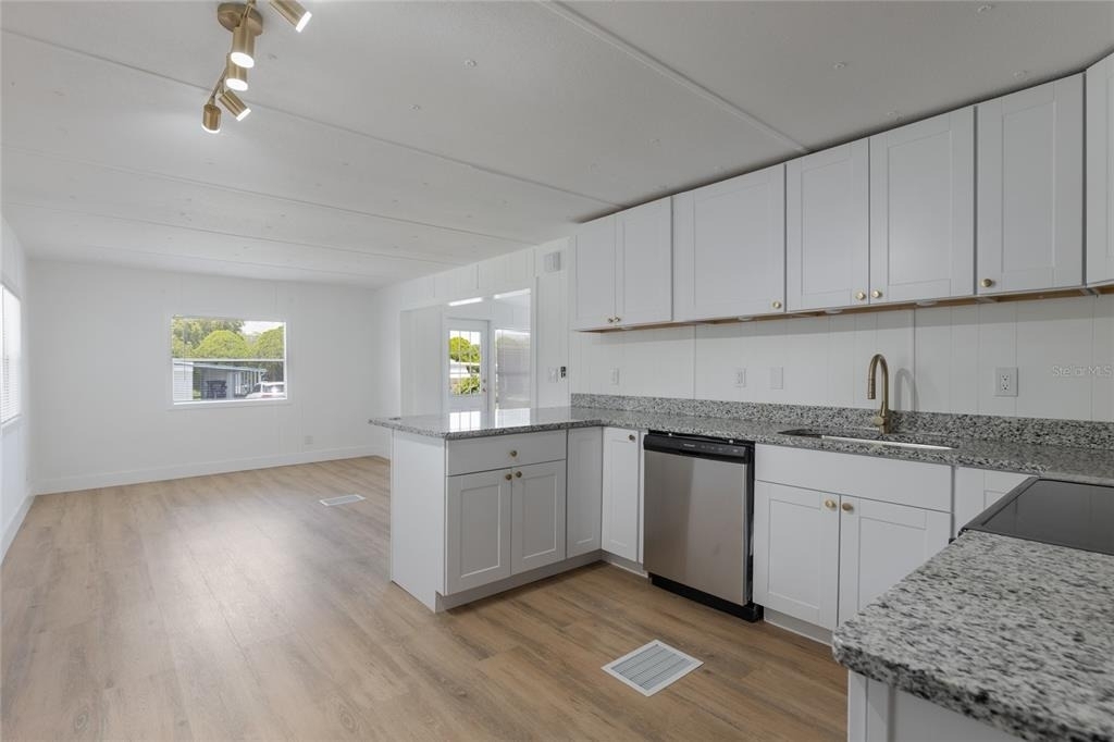 814 Roseapple Avenue - Photo 4