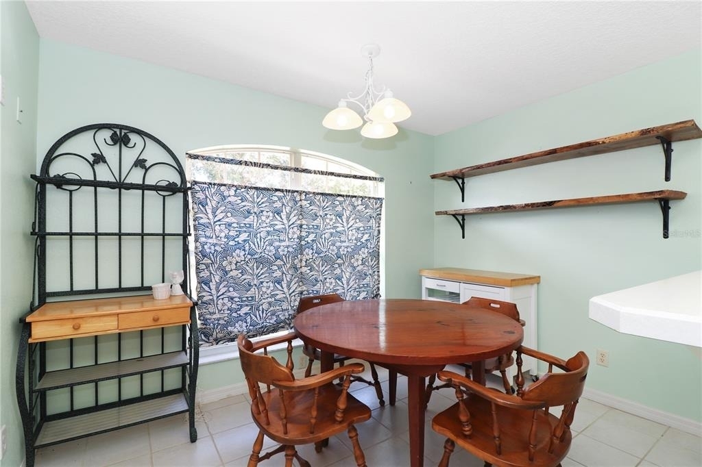 21300 Royal St Georges Lane - Photo 11