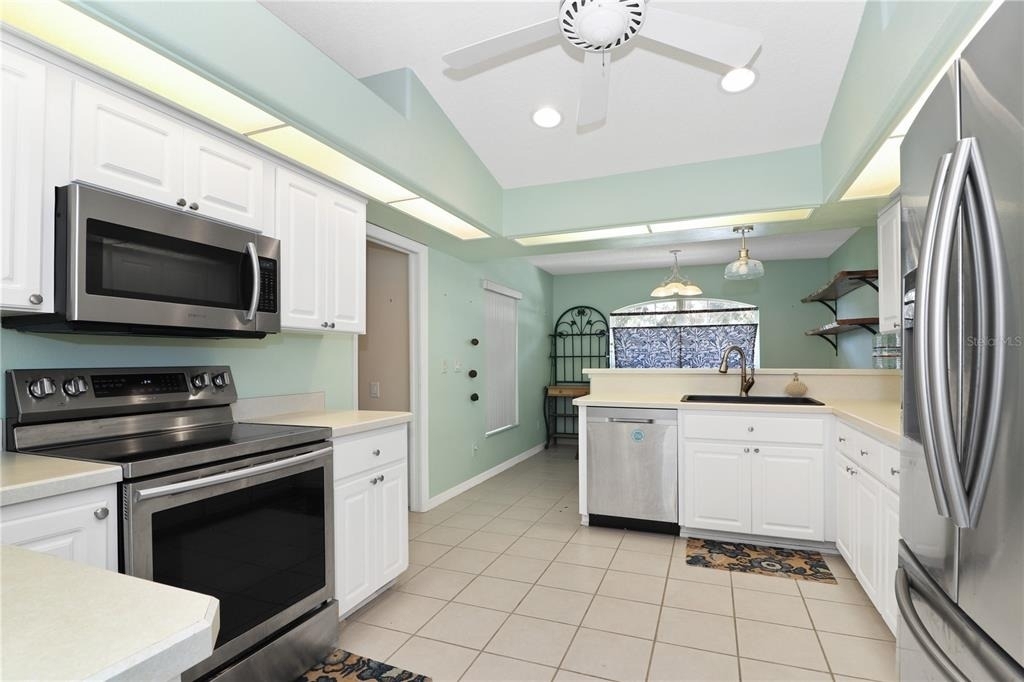 21300 Royal St Georges Lane - Photo 10