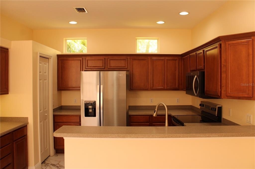 7803 33rd Street E - Photo 1
