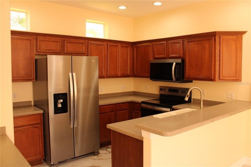 7803 33rd Street E - Photo 2