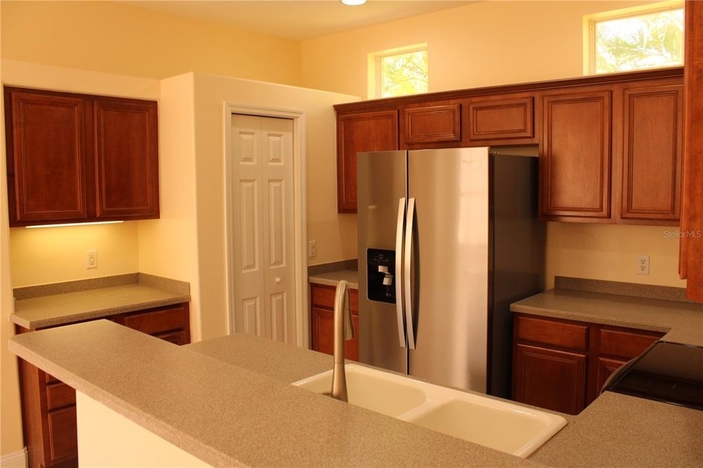 7803 33rd Street E - Photo 3