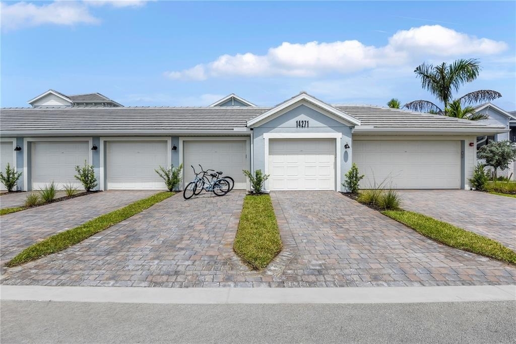 14271 Heritage Landing Boulevard - Photo 1