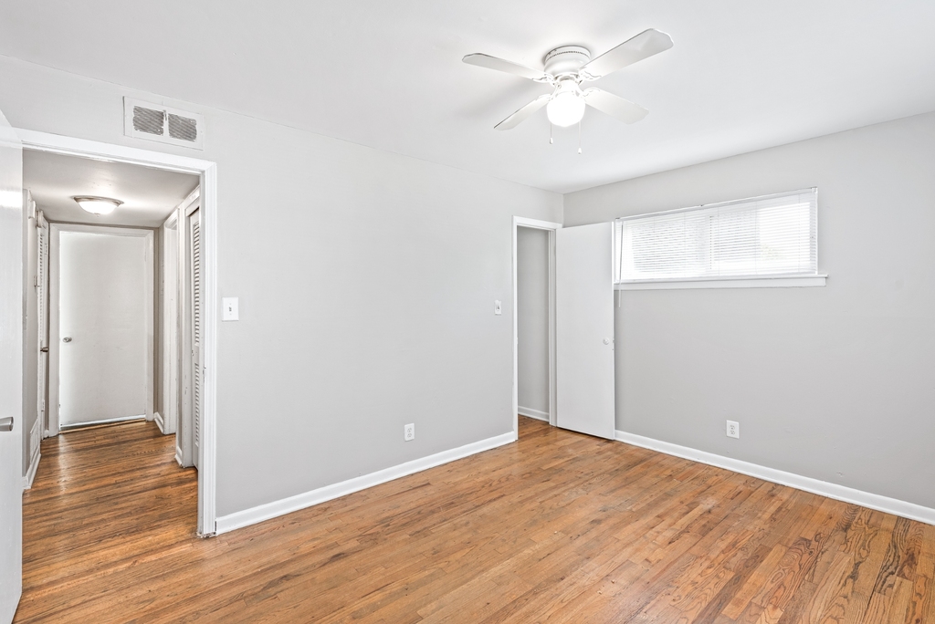 936 Mayson Turner Road Northwest - Photo 11
