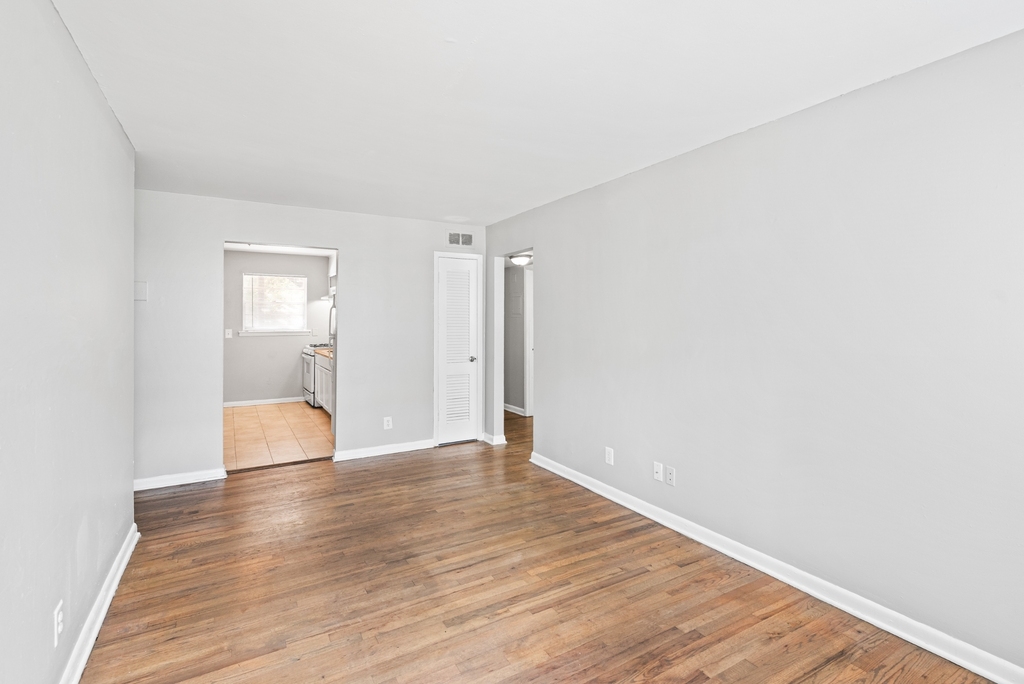 936 Mayson Turner Road Northwest - Photo 6