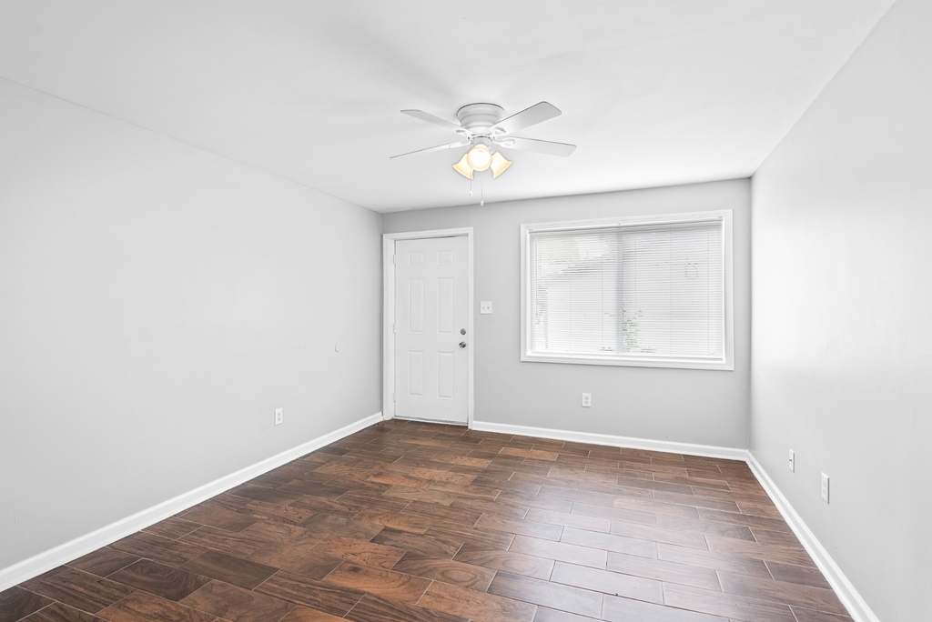 936 Mayson Turner Road Northwest - Photo 10