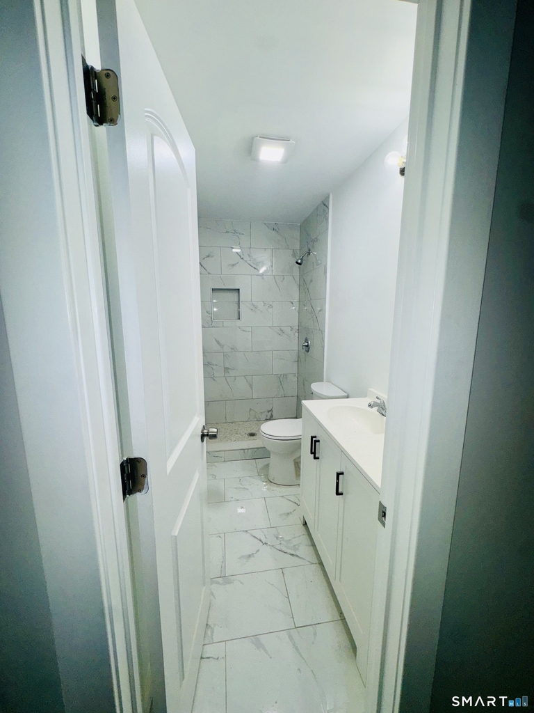1415 Stratford Avenue - Photo 3